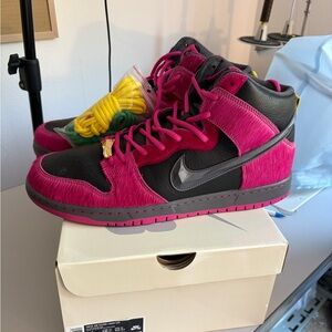 Nike Athletic Shoes - Pink and Black